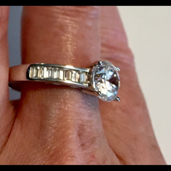 Gorgeous New Diamonique Solitaire Baguette ring❤️ - Picture 4 of 5
